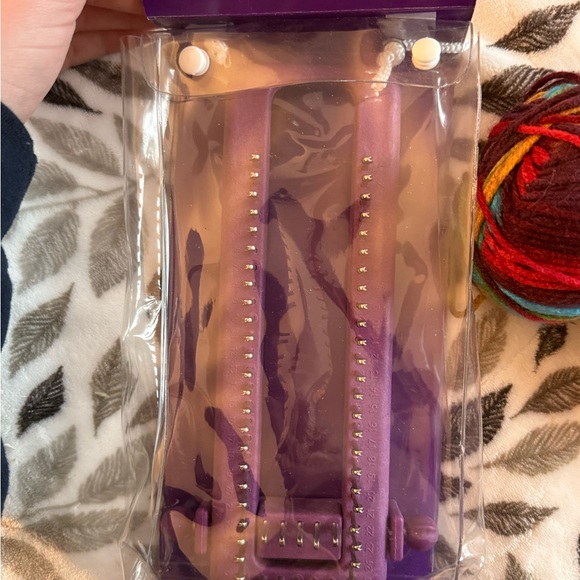 Knit Quick Sock Loom with Multicolor Yarn Set - Picture 3 of 6